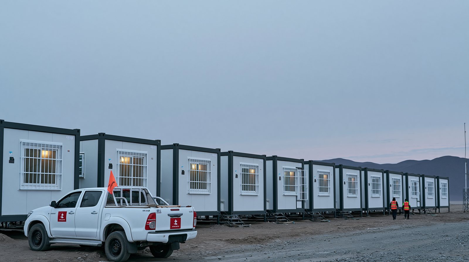 Fila de módulos KELDIR como campamento de faena